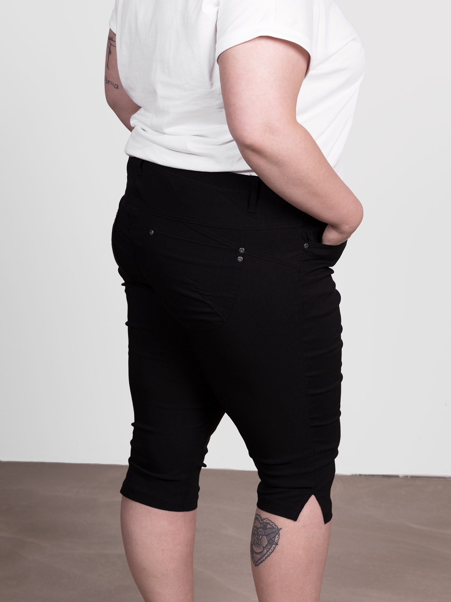 TWIST  - Plus Size Byxor fra Zhenzi
