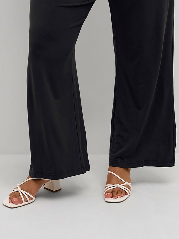 MALINA  - Plus Size Byxor fra Kaffe Curve