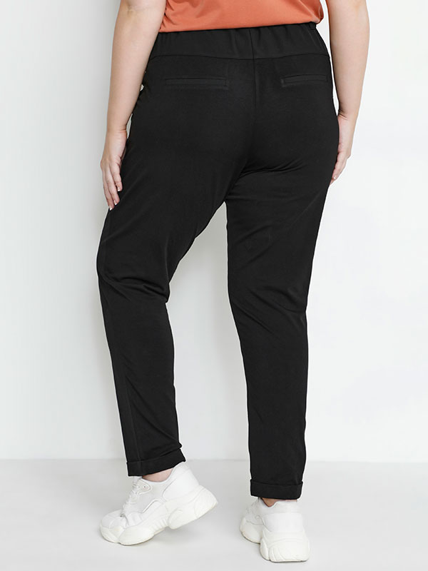 JIA - Plus Size Byxor fra Kaffe Curve