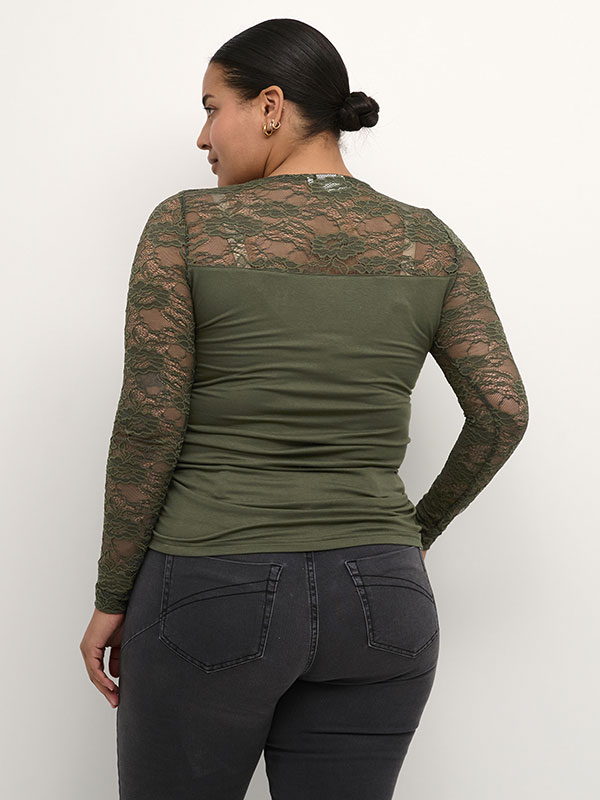 Blus fra Kaffe Curve
