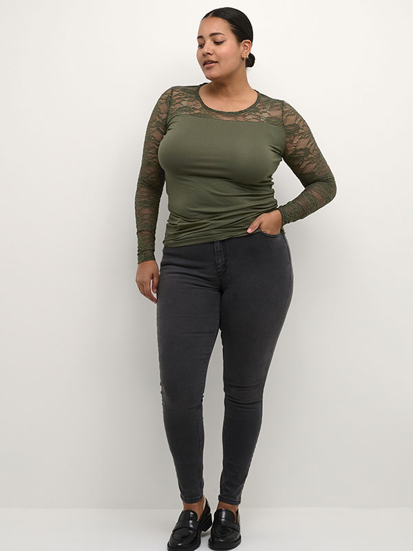 Blus fra Kaffe Curve