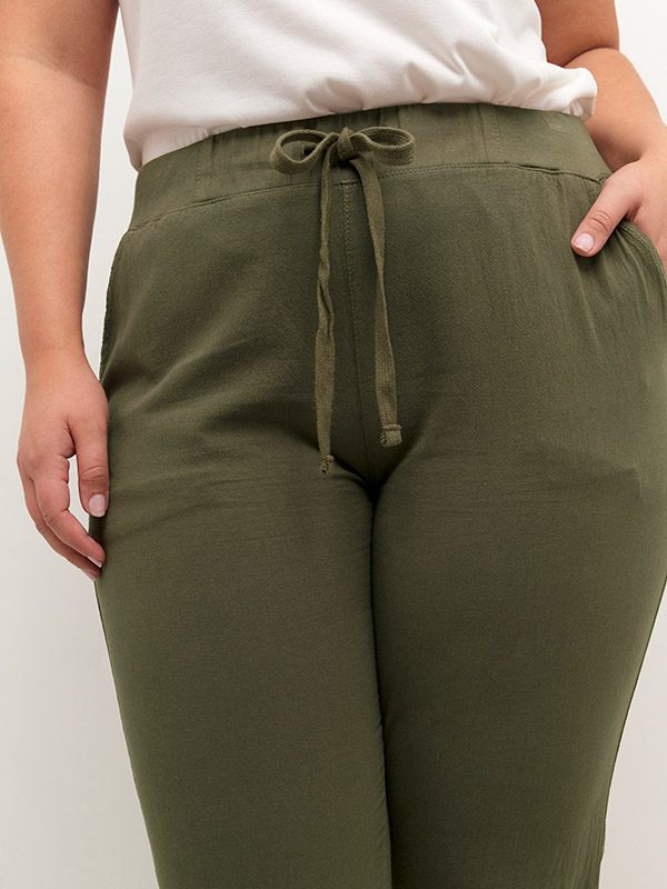NANA  - Plus Size Byxor fra Kaffe Curve