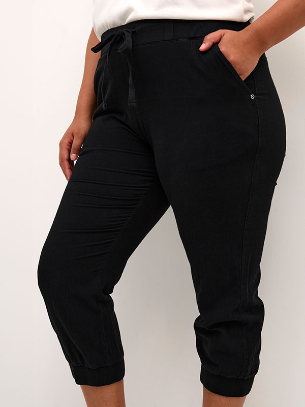 NANA  - Plus Size Byxor fra Kaffe Curve