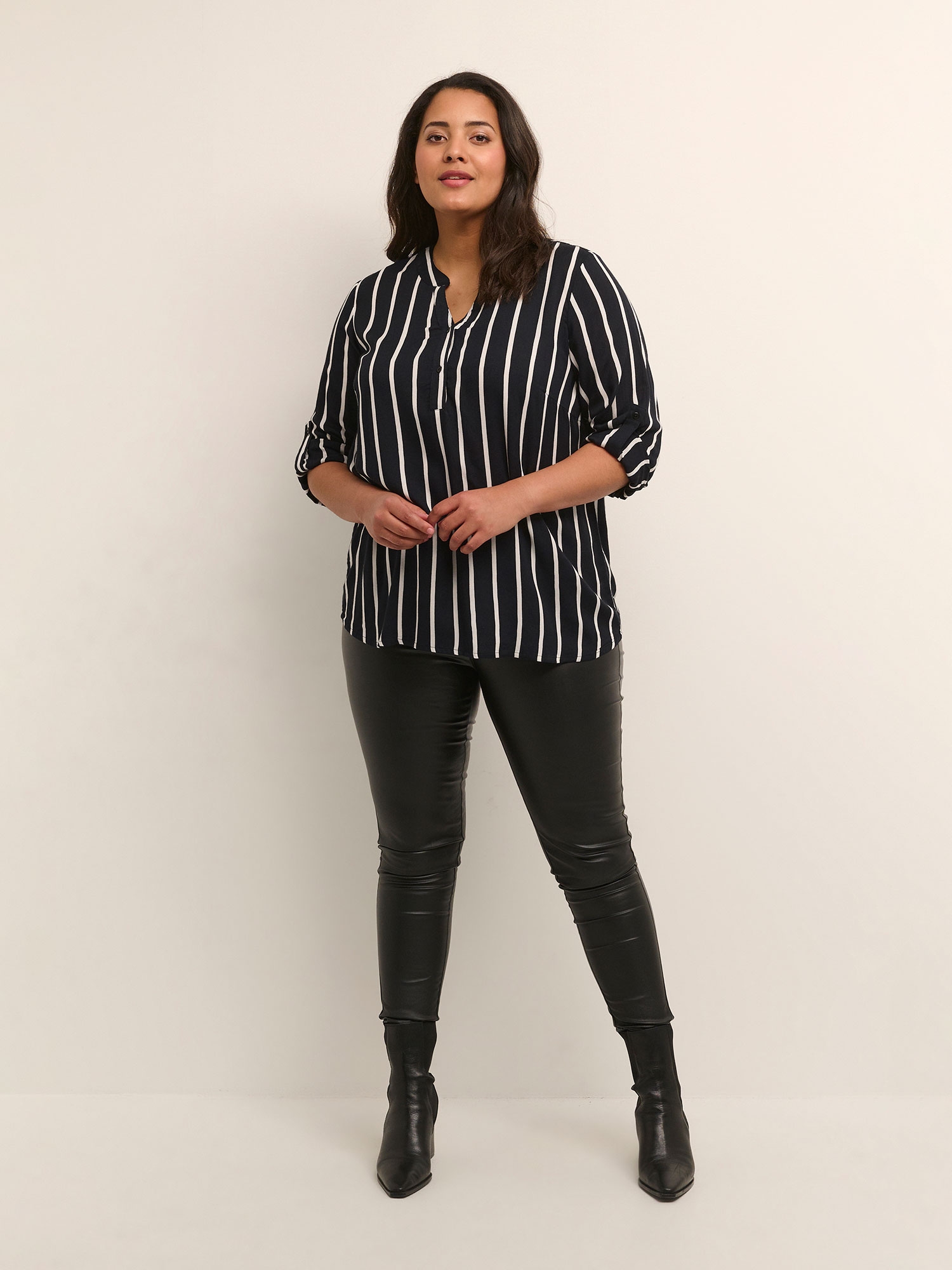 Blus fra Kaffe Curve