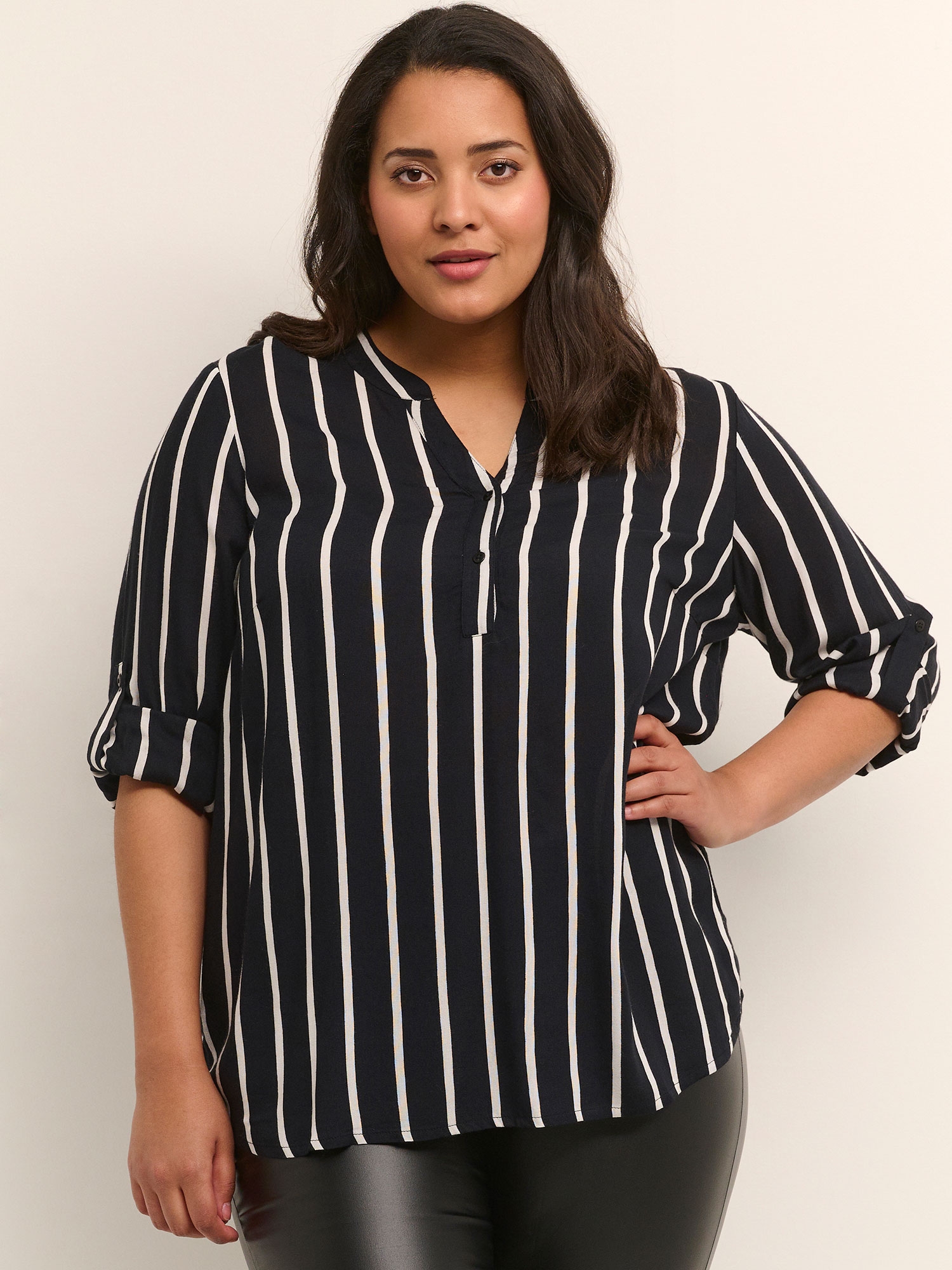 Blus fra Kaffe Curve