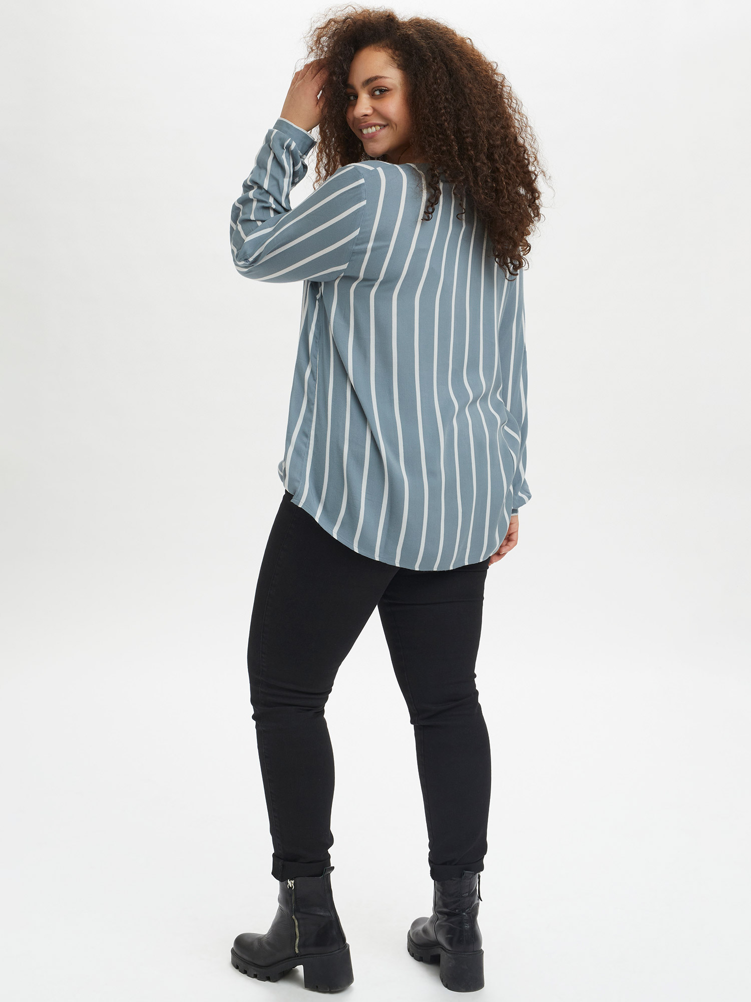 Blus fra Kaffe Curve