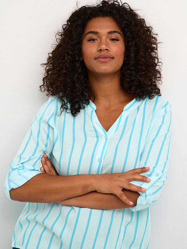 Blus fra Kaffe Curve