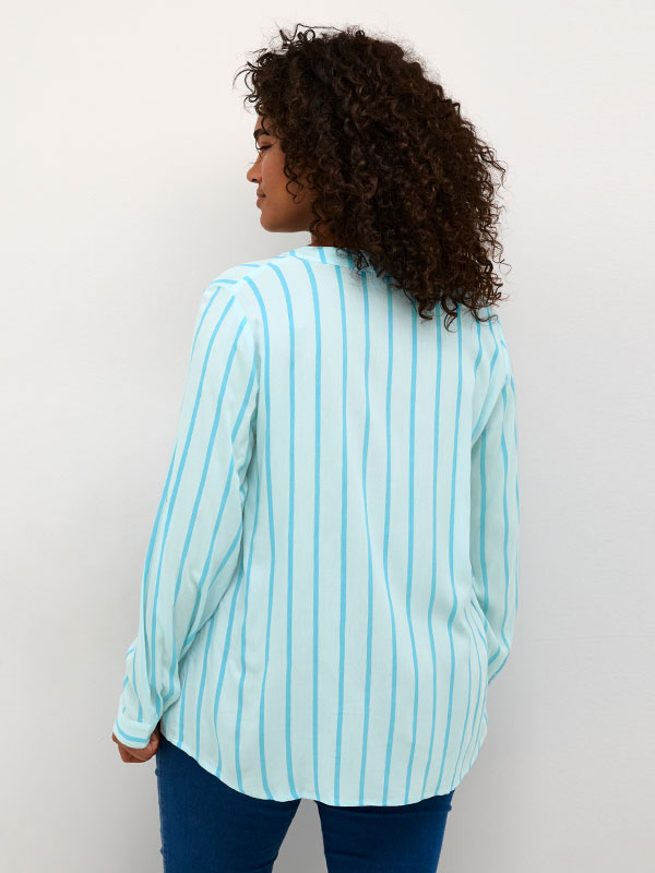 Blus fra Kaffe Curve