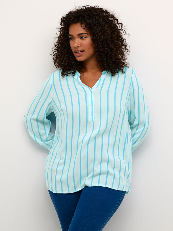 Blus fra Kaffe Curve