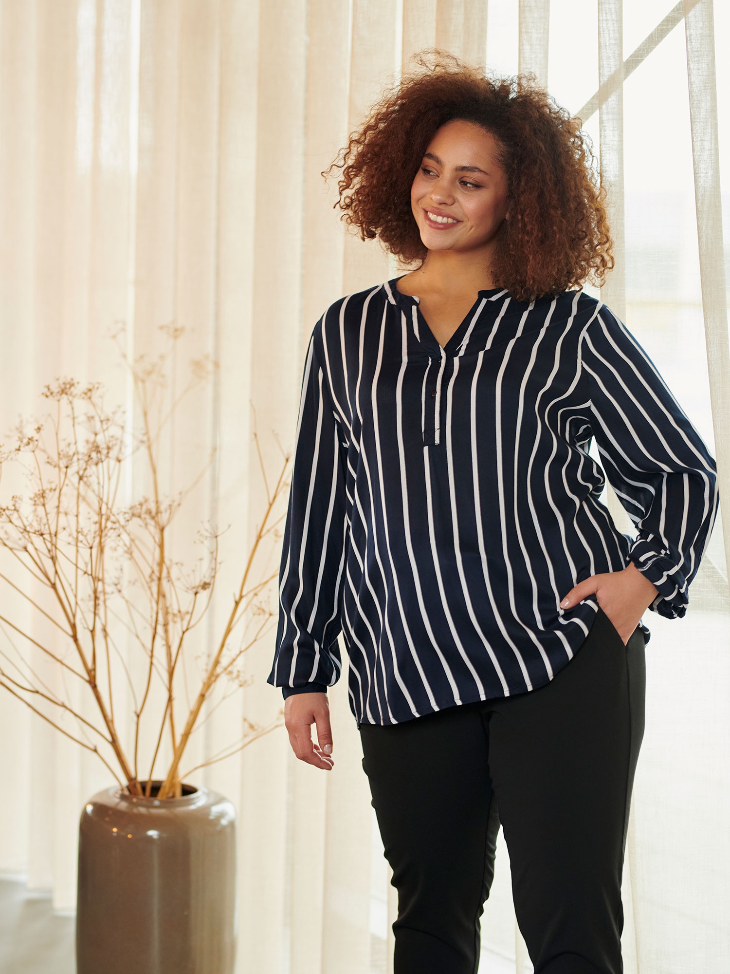 Blus fra Kaffe Curve