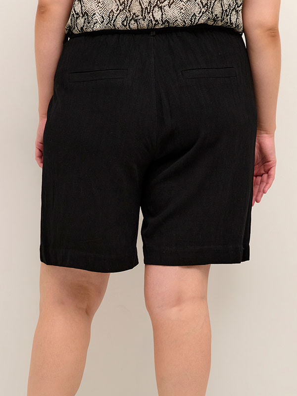 LILOA - Svarta shorts i linneblandning fra Kaffe Curve
