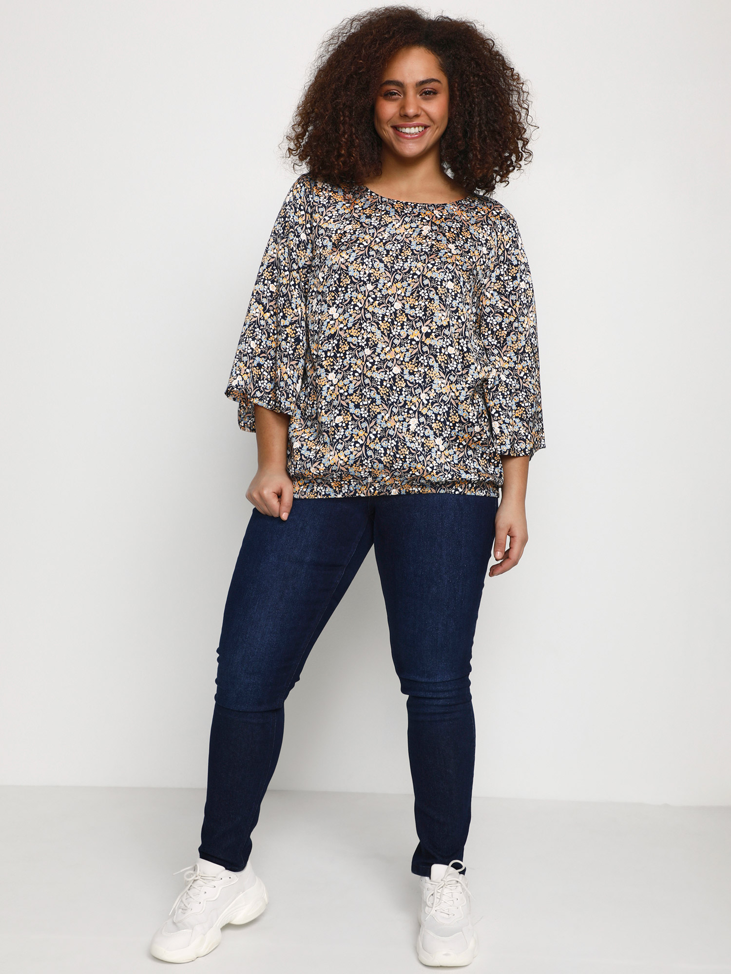 Blus fra Kaffe Curve