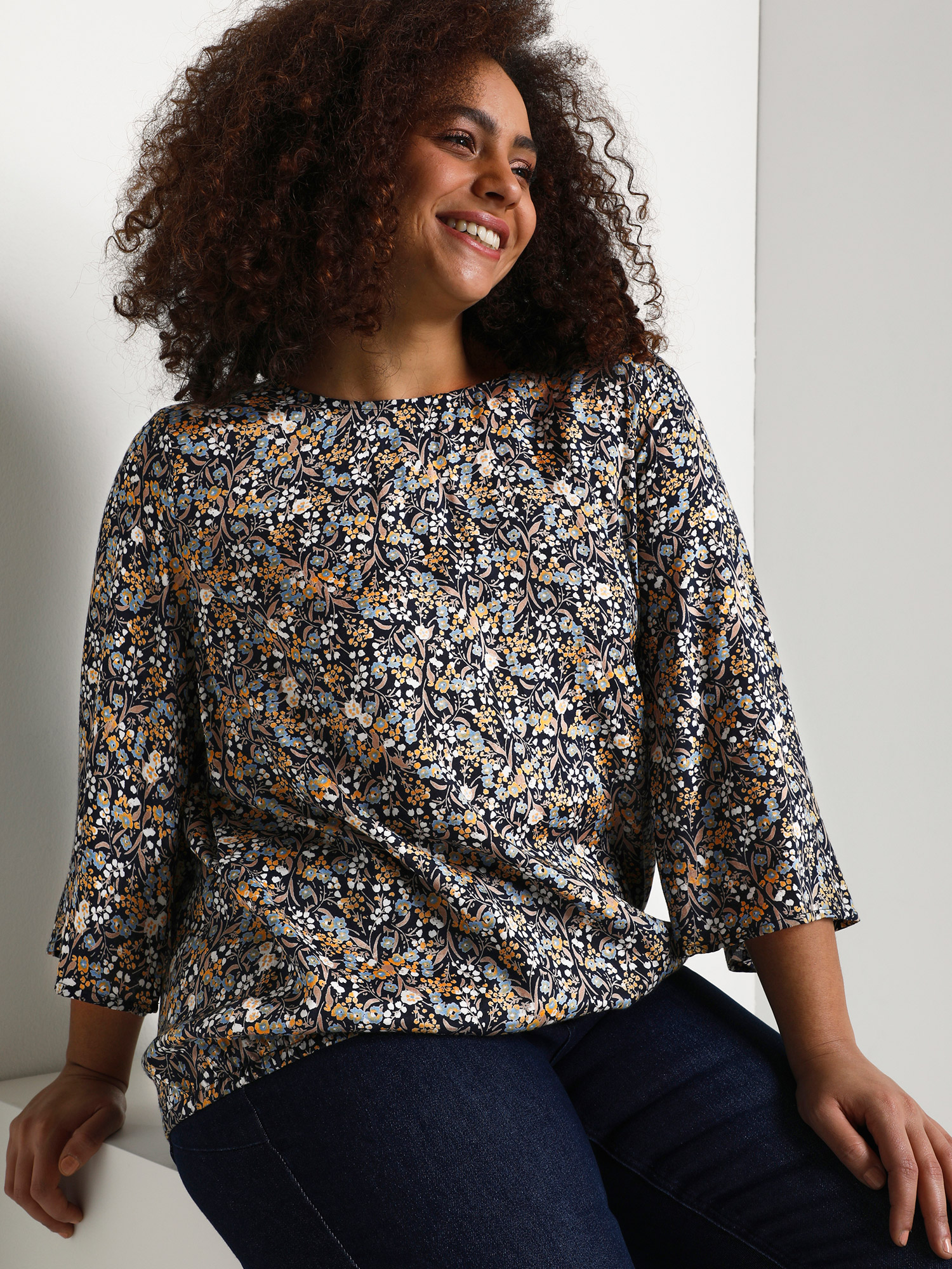 Blus fra Kaffe Curve