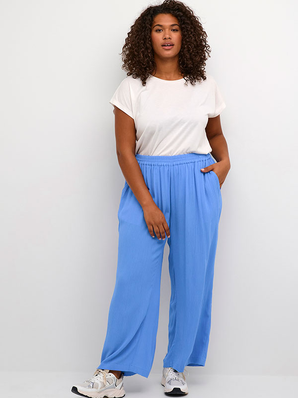 AMI - Plus Size Byxor fra Kaffe Curve