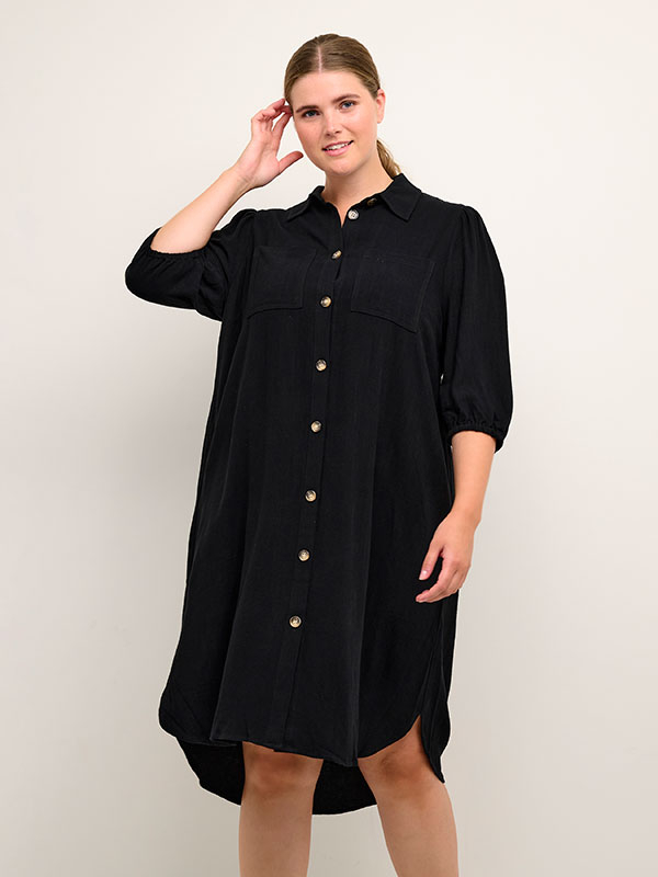 LILOA - Svart skjortklänning i linne och viskos fra Kaffe Curve