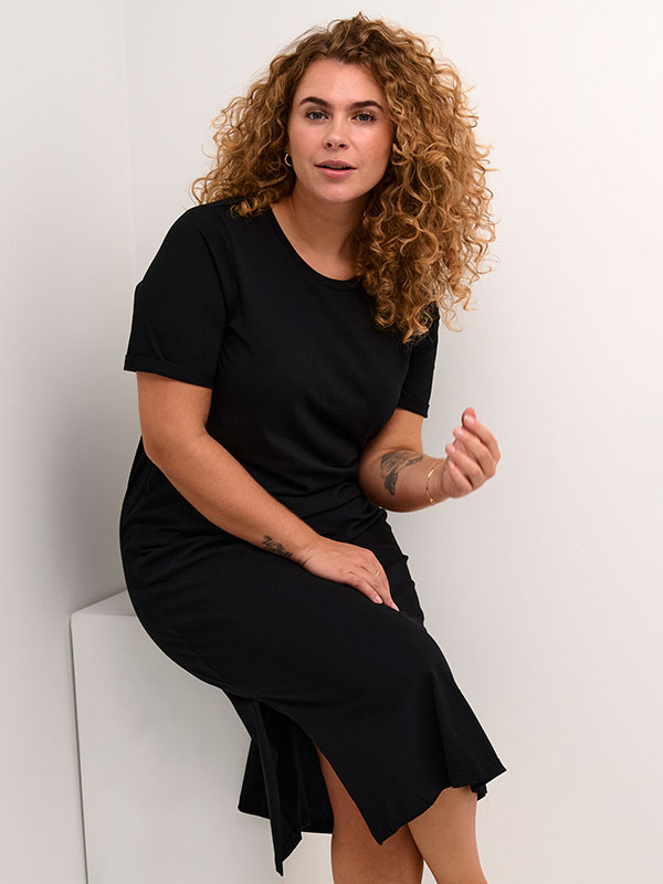 CALINE - Plus Size Klänning fra Kaffe Curve