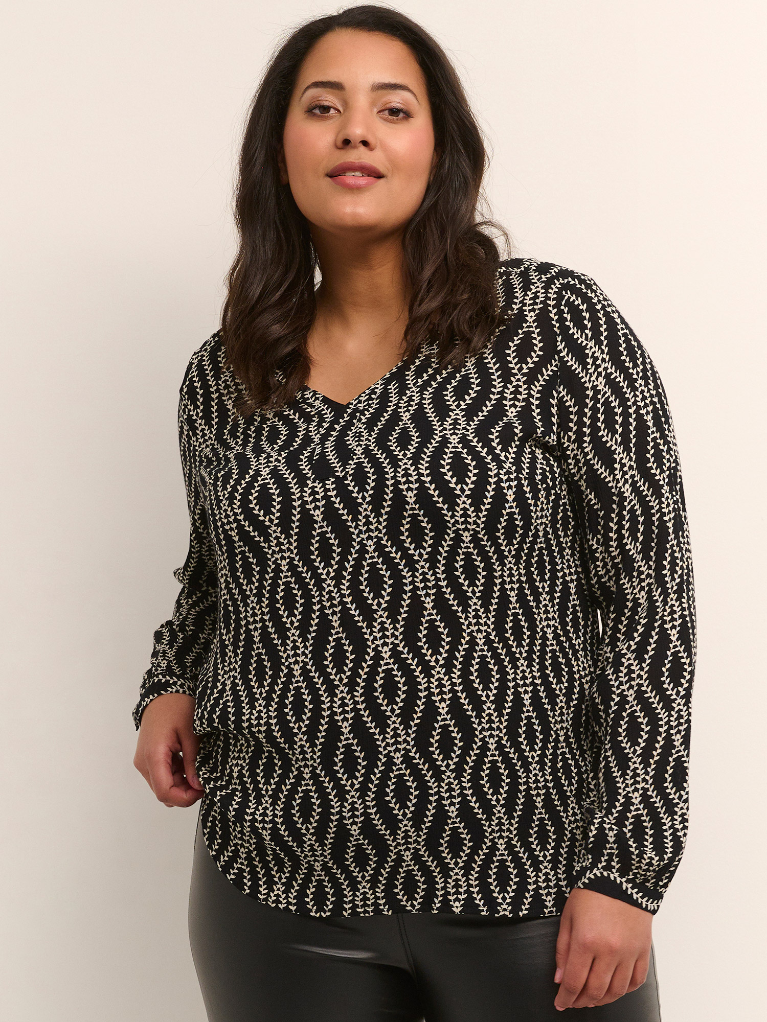 Blus fra Kaffe Curve