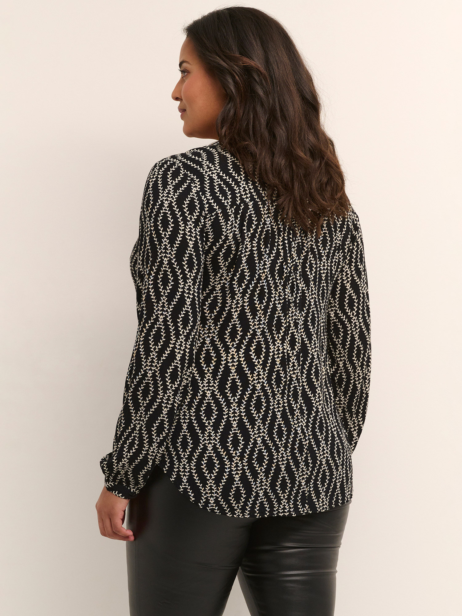 Blus fra Kaffe Curve