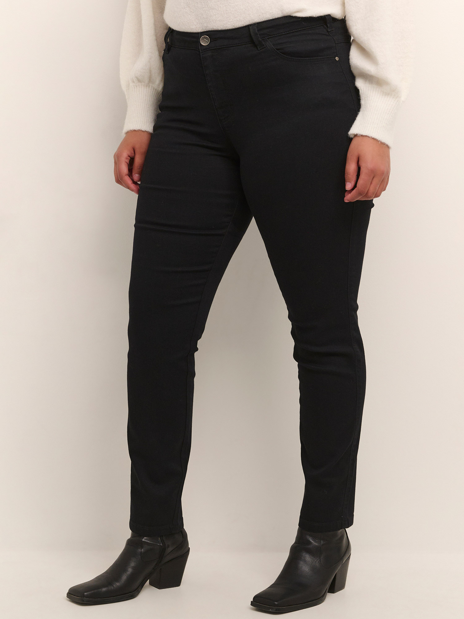 WILLA  - Plus Size Jeans fra Kaffe Curve