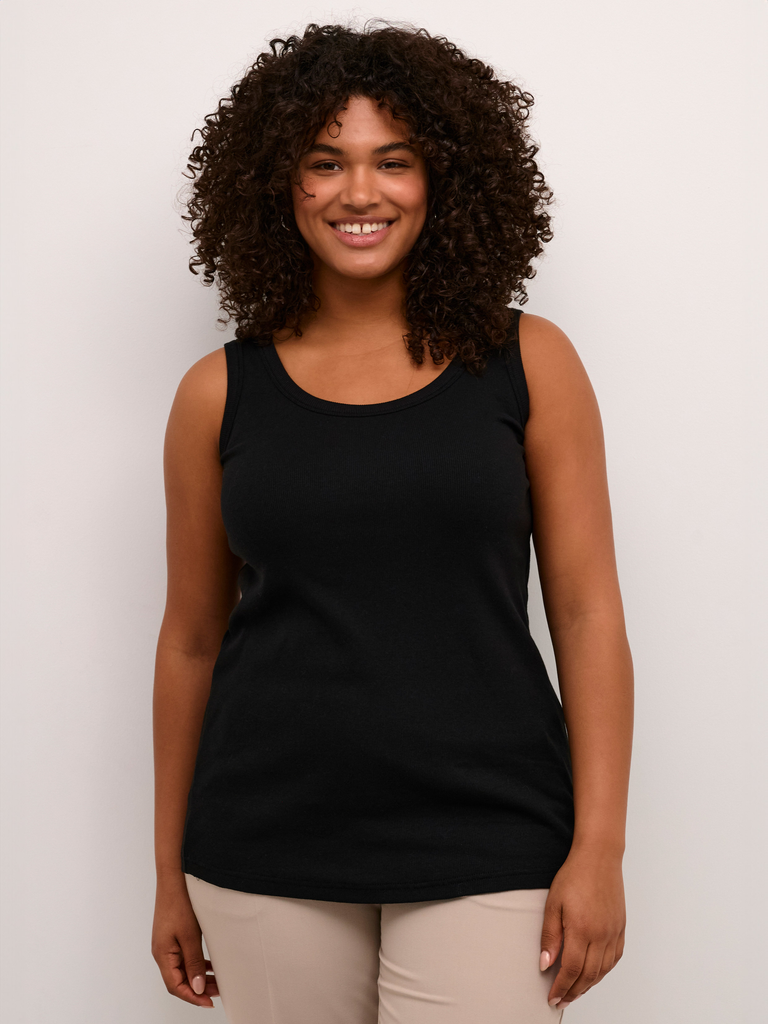 CARINA  - Plus Size Top fra Kaffe Curve