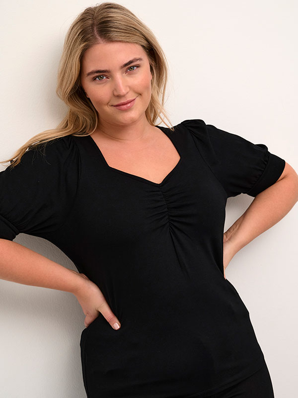 Blus fra Kaffe Curve