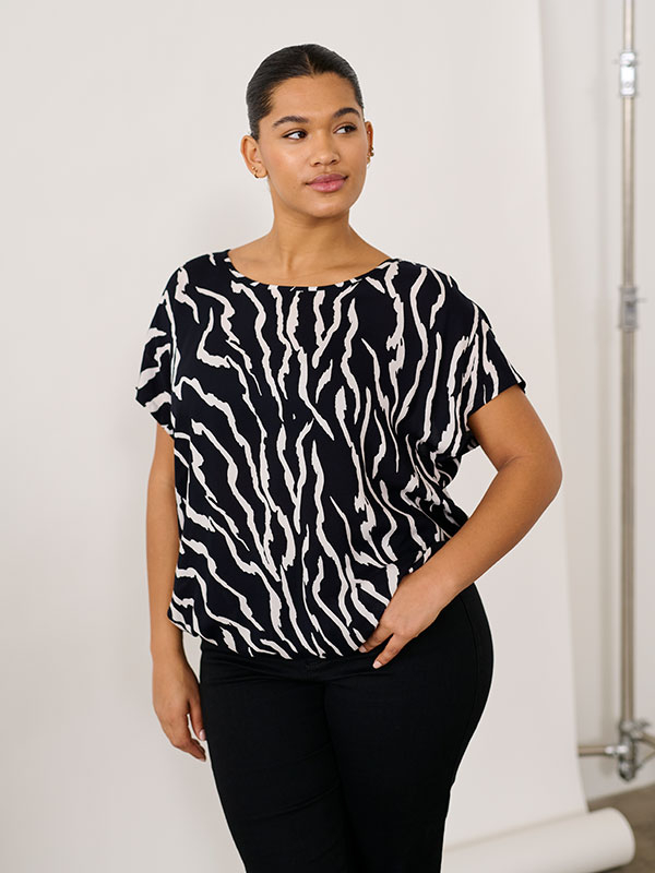SONNA  - Plus Size Blus fra Kaffe Curve