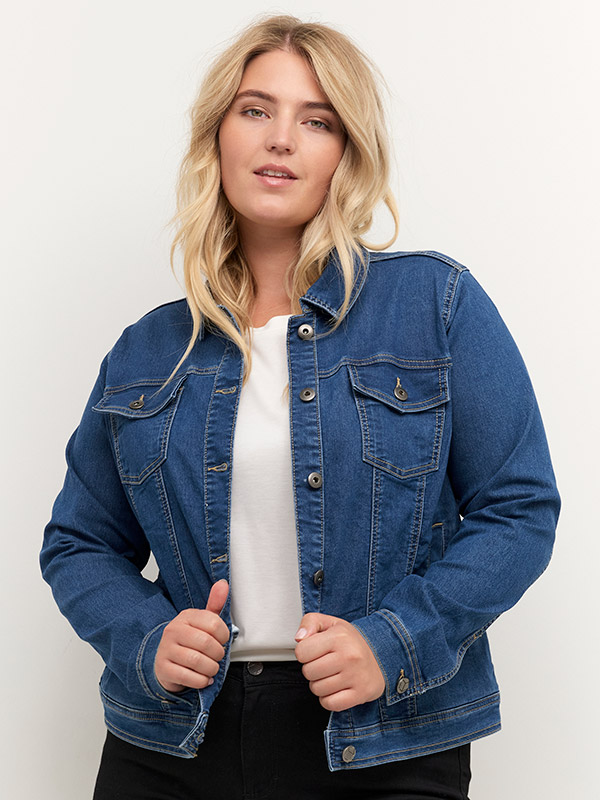 VICKA - Blå jacka i stretchdenim fra Kaffe Curve