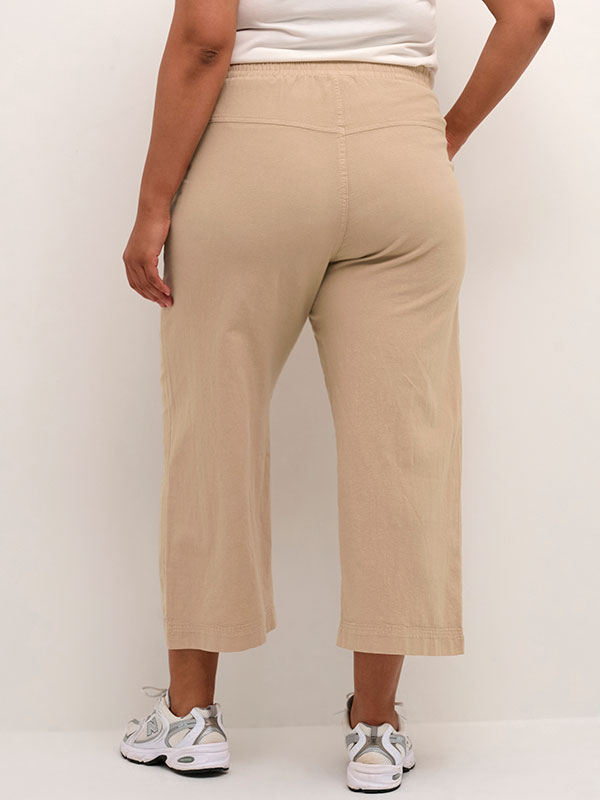 NANA - Plus Size Byxor fra Kaffe Curve