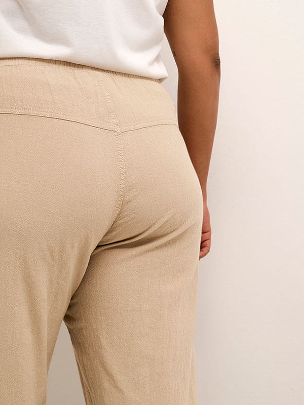 NANA - Plus Size Byxor fra Kaffe Curve