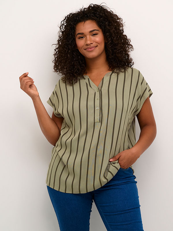 Blus fra Kaffe Curve