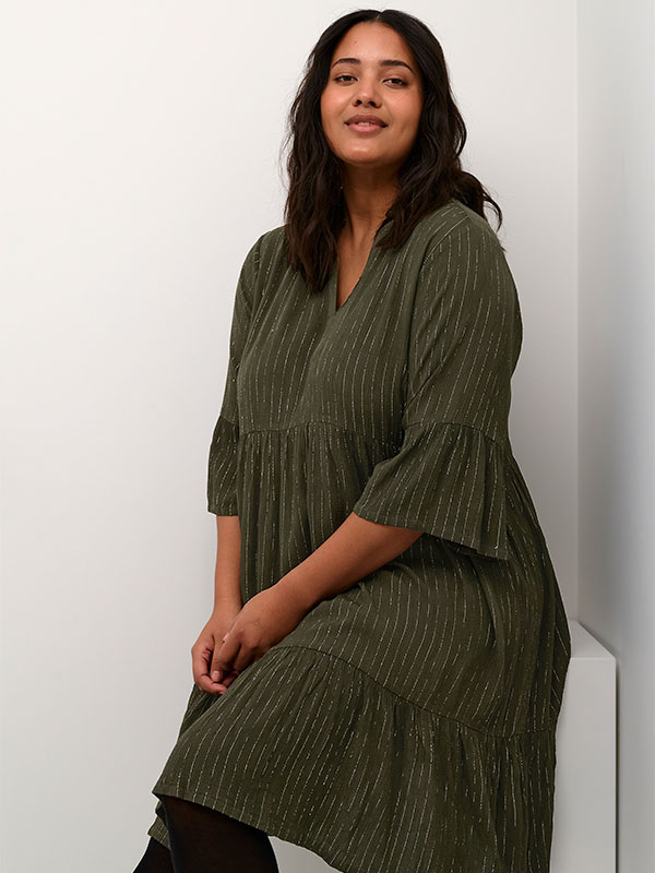 KCLIO - Plus Size Klänning fra Kaffe Curve