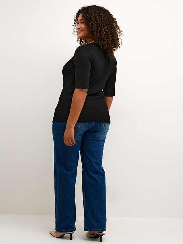 Blus fra Kaffe Curve