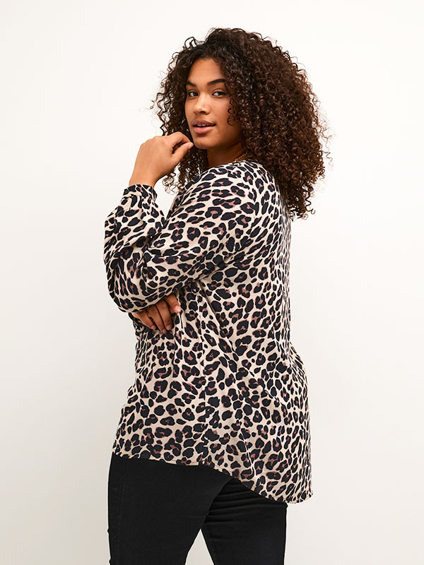 Blus fra Kaffe Curve