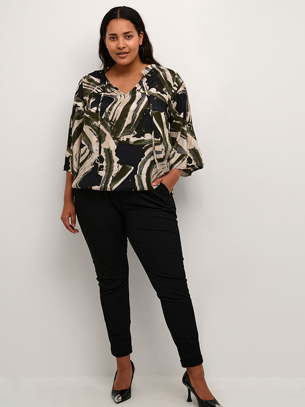 Blus fra Kaffe Curve