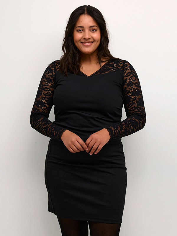 KCINDI - Plus Size Klänning fra Kaffe Curve