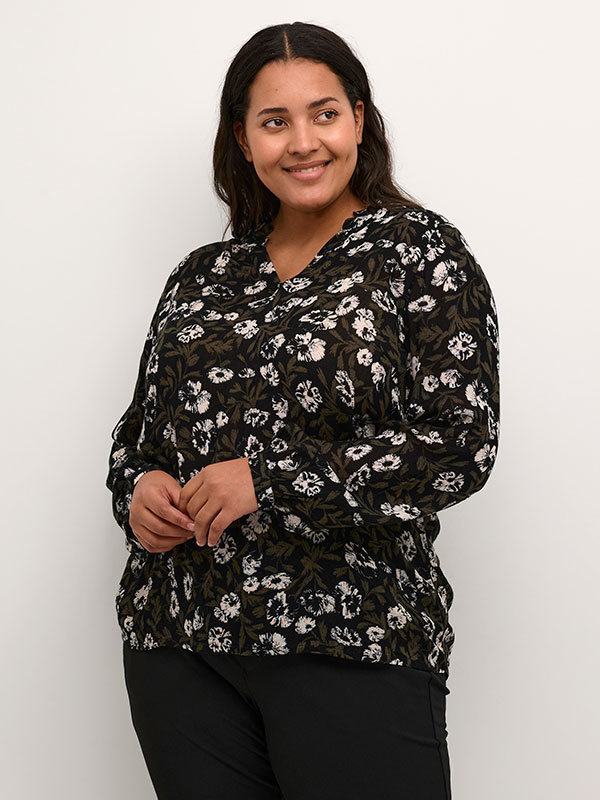 Blus fra Kaffe Curve