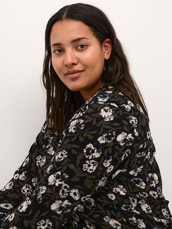 Blus fra Kaffe Curve