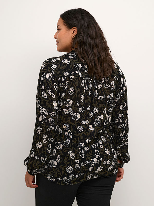 Blus fra Kaffe Curve