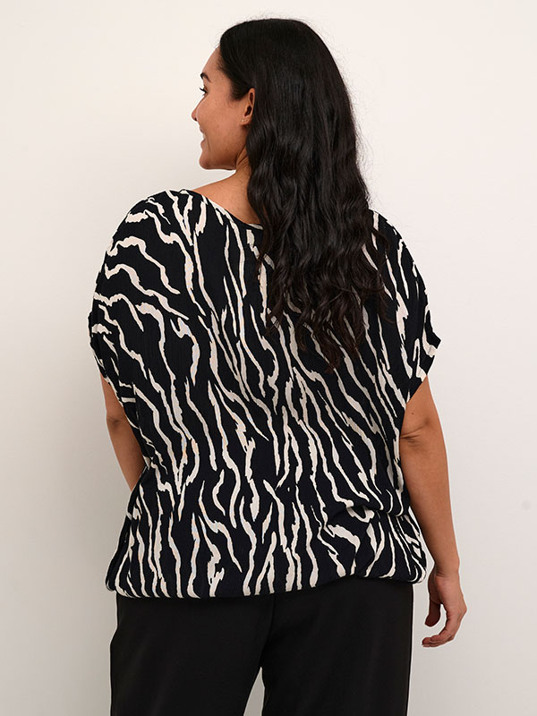 Blus fra Kaffe Curve