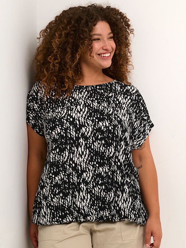 Blus fra Kaffe Curve
