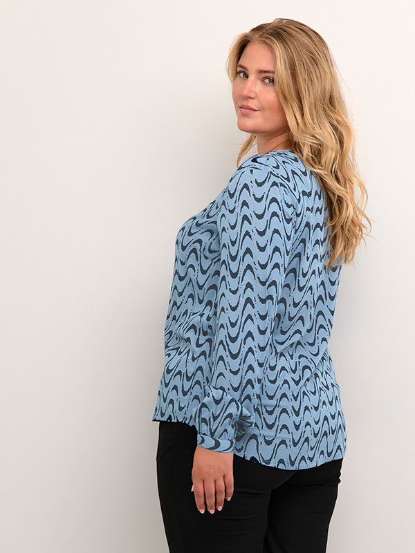 Blus fra Kaffe Curve