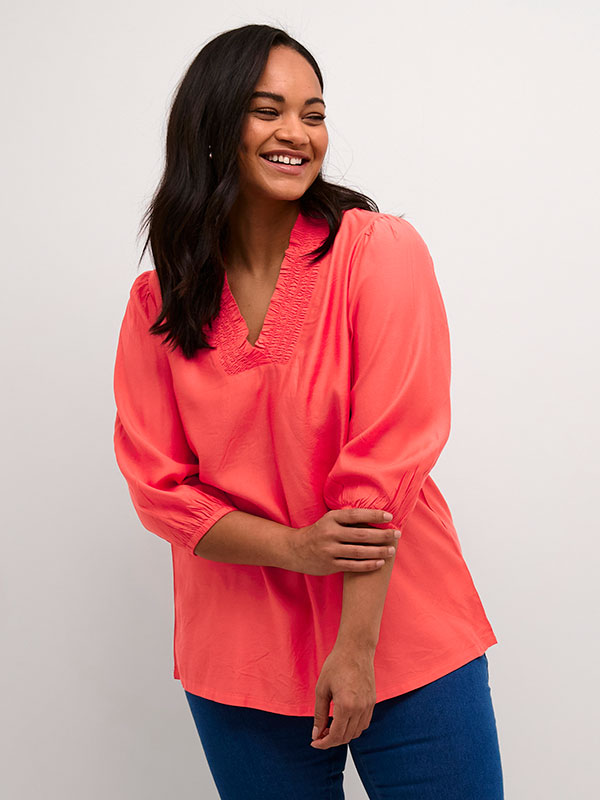 Blus fra Kaffe Curve