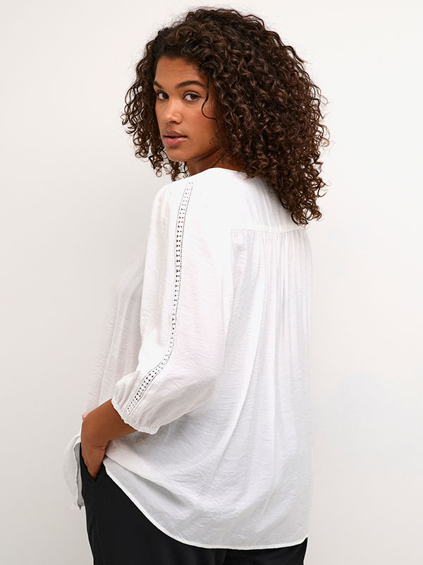 Blus fra Kaffe Curve