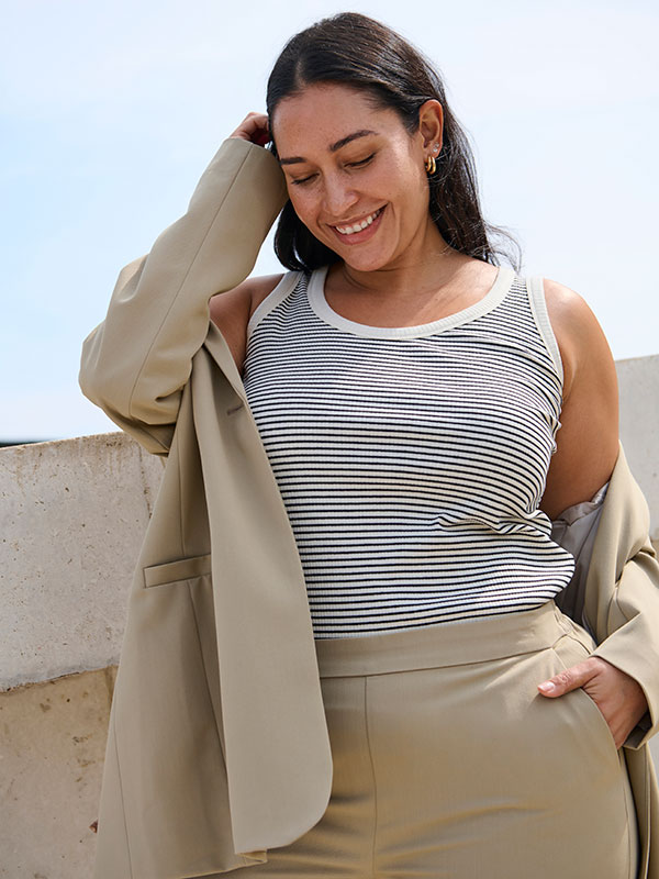 KANA - Plus Size Top fra Kaffe Curve