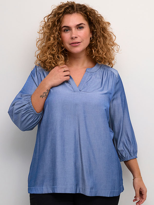 Blus fra Kaffe Curve