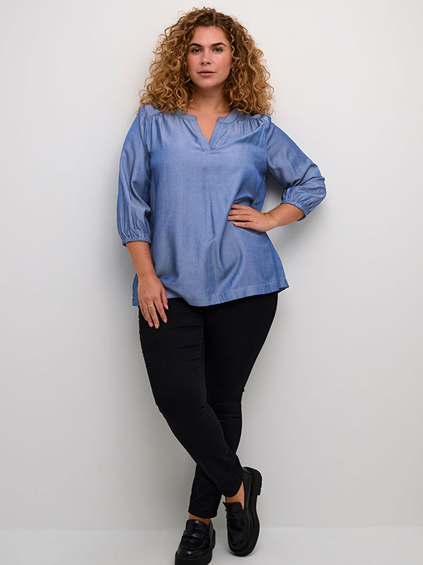 Blus fra Kaffe Curve