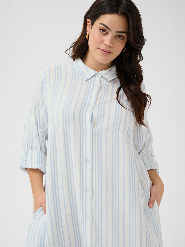 KCMILLE - Plus Size Klänning fra Kaffe Curve