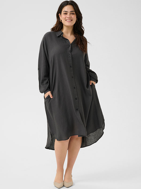 KCMILLE - Plus Size Klänning fra Kaffe Curve