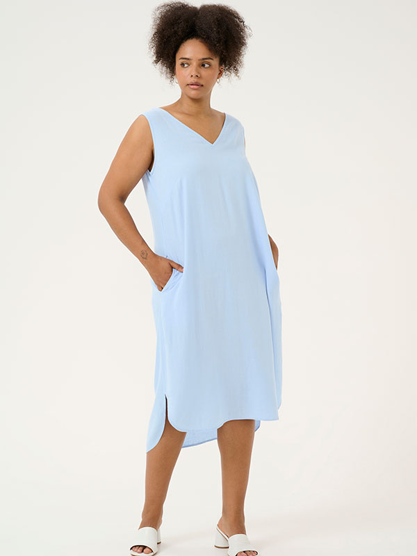 KCMILLE - Plus Size Klänning fra Kaffe Curve