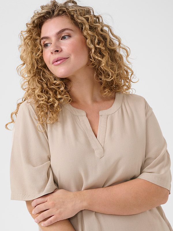 KCMILLE - Plus Size Klänning fra Kaffe Curve